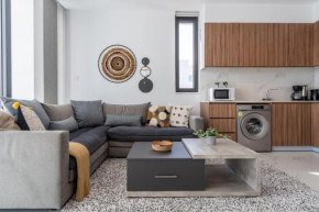 Taupe’s 2-Bedroom Apartment in Larnaca